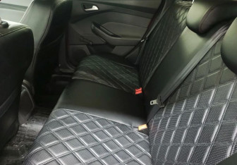 Подержанный автомобиль Ford Focus Hatchback 2011 года (13 фото)