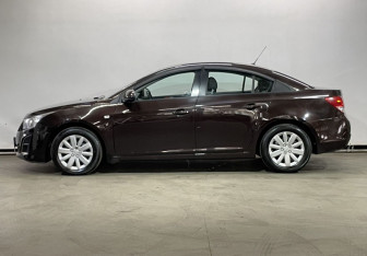 Подержанный автомобиль Chevrolet Cruze Sedan 2013 года (8 фото)