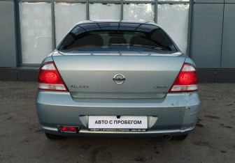 Подержанный автомобиль Nissan Almera Classic 2007 года (7 фото)