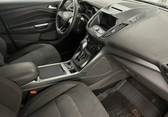 Подержанный автомобиль Ford Kuga 2018 года (17 фото)