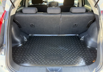 Подержанный автомобиль Nissan Juke 2012 года (17 фото)