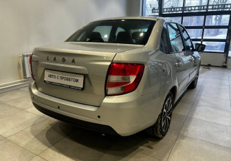Подержанный автомобиль LADA (ВАЗ) Granta Sedan 2022 года (6 фото)