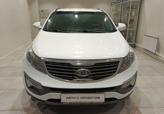 Подержанный автомобиль Kia Sportage 2011 года (2 фото)