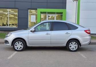 Подержанный автомобиль LADA (ВАЗ) Granta Liftback 2022 года (8 фото)