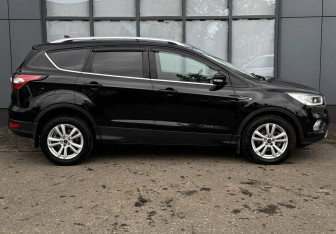 Подержанный автомобиль Ford Kuga 2019 года (7 фото)