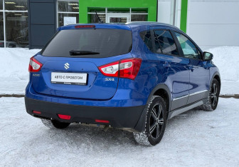 Подержанный автомобиль Suzuki SX4 Hatchback 2014 года (4 фото)