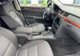 Подержанный автомобиль Skoda Superb Liftback 2012 года (9 фото)
