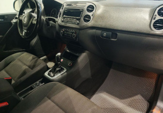 Подержанный автомобиль Volkswagen Tiguan 2013 года (14 фото)