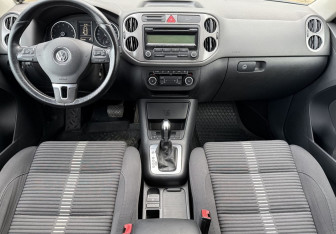 Подержанный автомобиль Volkswagen Tiguan 2011 года (9 фото)