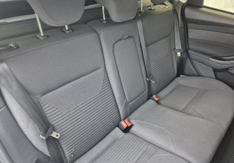 Подержанный автомобиль Ford Focus Wagon 2018 года (10 фото)
