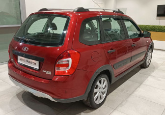 Подержанный автомобиль LADA (ВАЗ) Kalina Wagon 2018 года (8 фото)