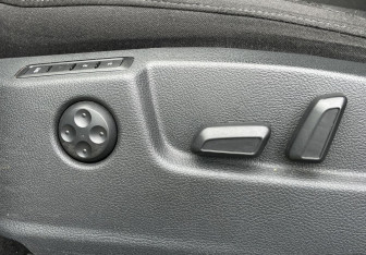 Подержанный автомобиль Skoda Superb Liftback 2012 года (14 фото)