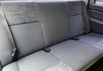 Подержанный автомобиль Renault Logan Sedan 2007 года (11 фото)