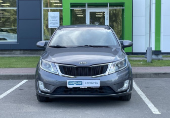 Подержанный автомобиль Kia Rio Sedan 2013 года (2 фото)