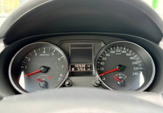 Подержанный автомобиль Nissan Qashqai 2013 года (13 фото)