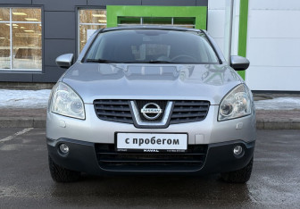 Подержанный автомобиль Nissan Qashqai 2007 года (2 фото)