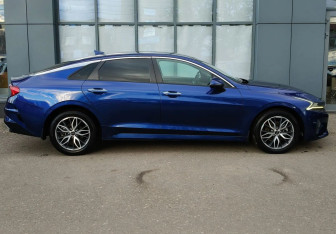 Подержанный автомобиль Kia K5 2021 года (6 фото)