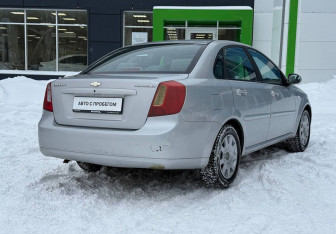 Подержанный автомобиль Chevrolet Lacetti Sedan 2008 года (5 фото)