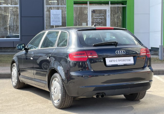 Подержанный автомобиль Audi A3 Hatchback 2009 года (7 фото)