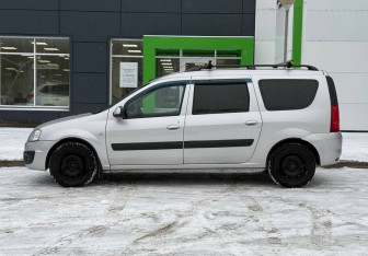 Подержанный автомобиль LADA (ВАЗ) Largus Wagon 2013 года (8 фото)