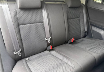 Подержанный автомобиль Skoda Fabia Hatchback 2012 года (11 фото)