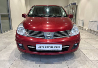 Подержанный автомобиль Nissan Tiida Hatchback 2007 года (2 фото)