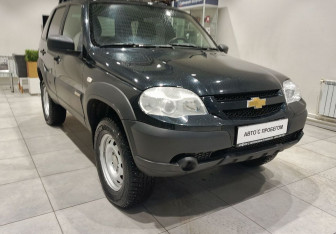 Подержанный автомобиль Chevrolet Niva 2017 года (3 фото)