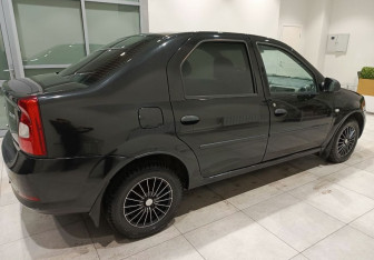 Подержанный автомобиль Renault Logan Sedan 2010 года (5 фото)