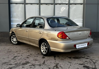 Подержанный автомобиль Kia Spectra Sedan 2007 года (8 фото)