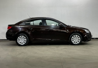 Подержанный автомобиль Chevrolet Cruze Sedan 2013 года (4 фото)