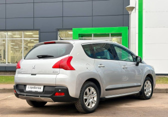 Подержанный автомобиль Peugeot 3008 2011 года (5 фото)
