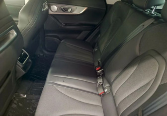 Подержанный автомобиль Omoda C5 2023 года (12 фото)