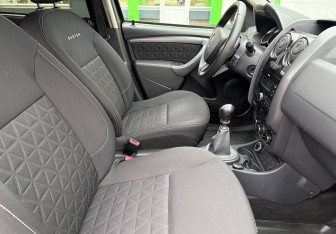 Подержанный автомобиль Renault Duster 2017 года (9 фото)