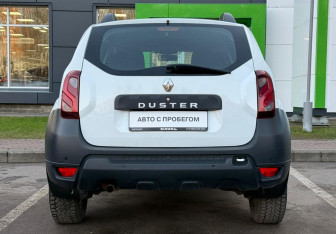 Подержанный автомобиль Renault Duster 2020 года (6 фото)