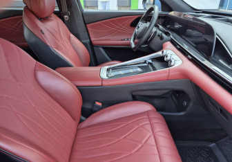 Подержанный автомобиль Exeed RX 2023 года (9 фото)