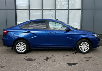 Подержанный автомобиль LADA (ВАЗ) Vesta Sedan 2021 года (4 фото)