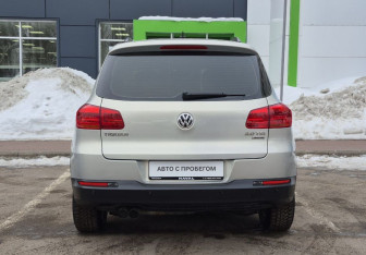 Подержанный автомобиль Volkswagen Tiguan 2013 года (6 фото)