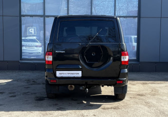 Подержанный автомобиль УАЗ Patriot 2015 года (7 фото)
