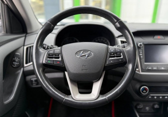 Подержанный автомобиль Hyundai Creta 2019 года (11 фото)
