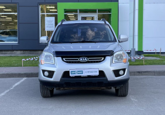Подержанный автомобиль Kia Sportage 2009 года (2 фото)