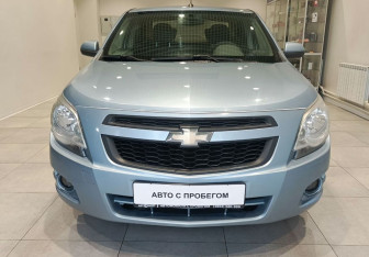 Подержанный автомобиль Chevrolet Cobalt Sedan 2013 года (2 фото)