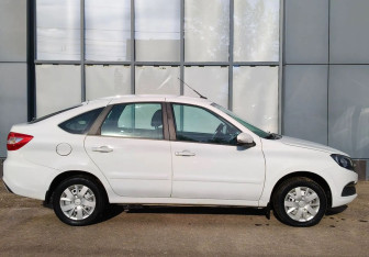 Подержанный автомобиль LADA (ВАЗ) Granta Liftback 2019 года (6 фото)