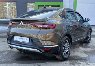 Подержанный автомобиль Renault Arkana 2019 года (5 фото)