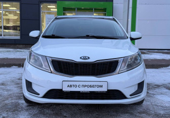 Подержанный автомобиль Kia Rio Sedan 2013 года (2 фото)