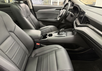 Подержанный автомобиль Haval F7 2023 года (10 фото)