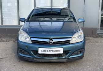 Подержанный автомобиль Opel Astra Hatchback 2007 года (3 фото)