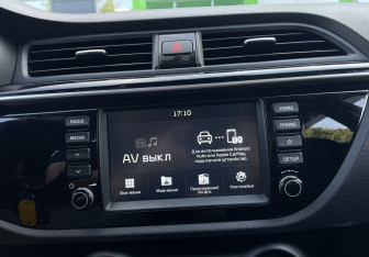 Подержанный автомобиль Kia Rio Hatchback 2019 года (17 фото)