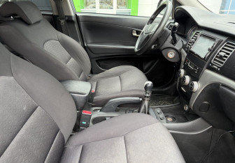 Подержанный автомобиль SsangYong Actyon 2013 года (10 фото)
