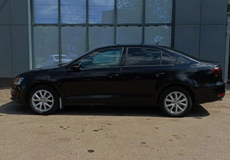 Подержанный автомобиль Volkswagen Jetta Sedan 2012 года (4 фото)