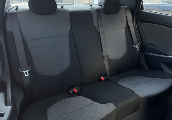 Подержанный автомобиль Hyundai Solaris Sedan 2013 года (11 фото)